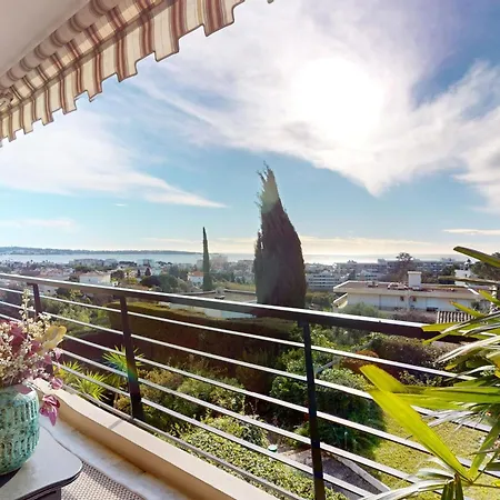 Holiday home T2 Juan Panoramic Sea View *
