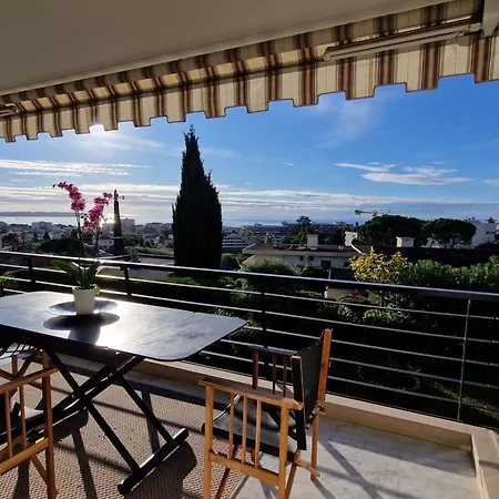 T2 Juan Panoramic Sea View *